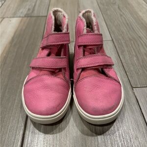 Girls Ugg Pink high top Velcro strap shoes/boots
